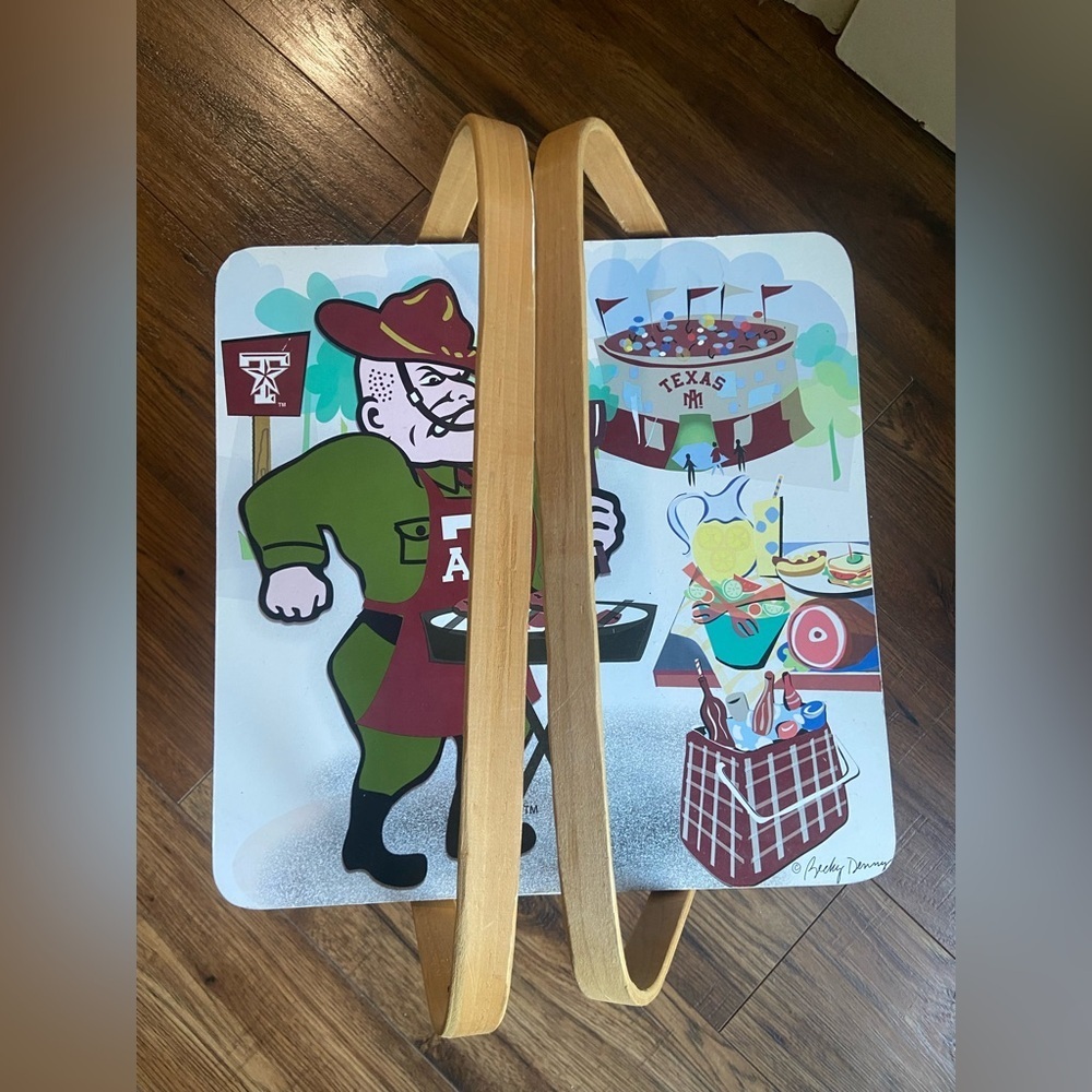 RARE Texas A&M Aggies Tailgate Picnic Basket by Becky Denny 14x14 8" Deep - Picture 5 of 7